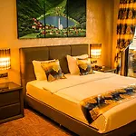 Aselia Hotel