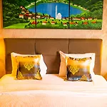 Aselia Hotel 4*